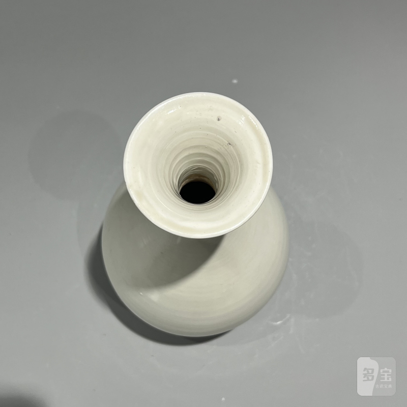 明代 白釉玉壶春瓶 - 图9